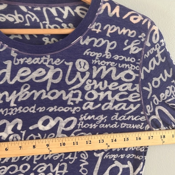 LULULEMON Blue Graphic all Over Long Sleeve Top Size Large - Picture 8 of 8
